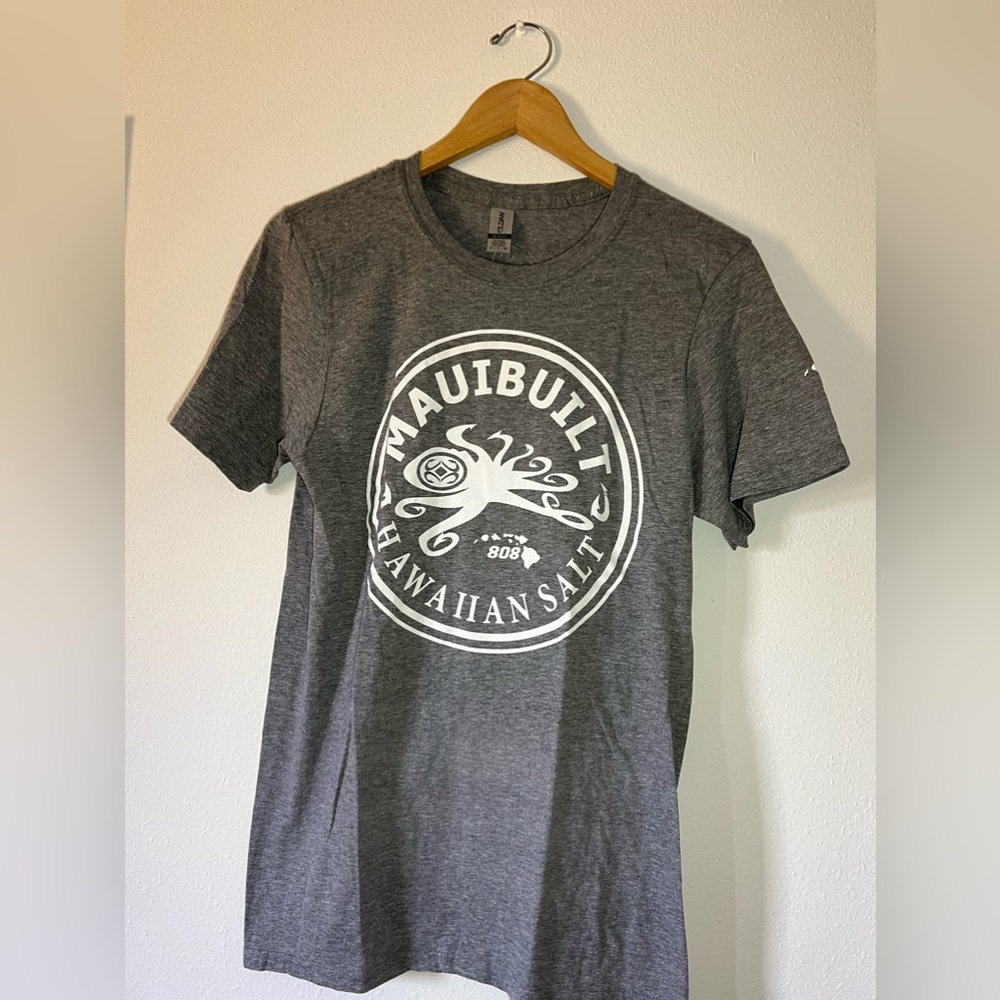 Maui Built Women’s tee. Small